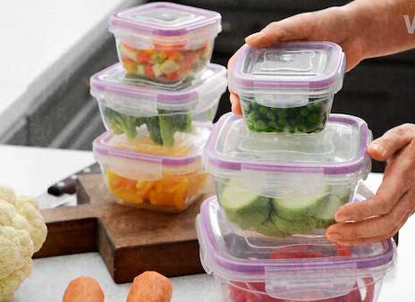 Plastic freezing containers