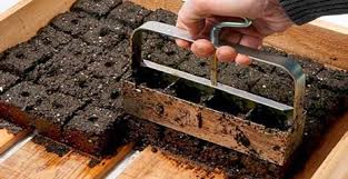 soil blockers in use